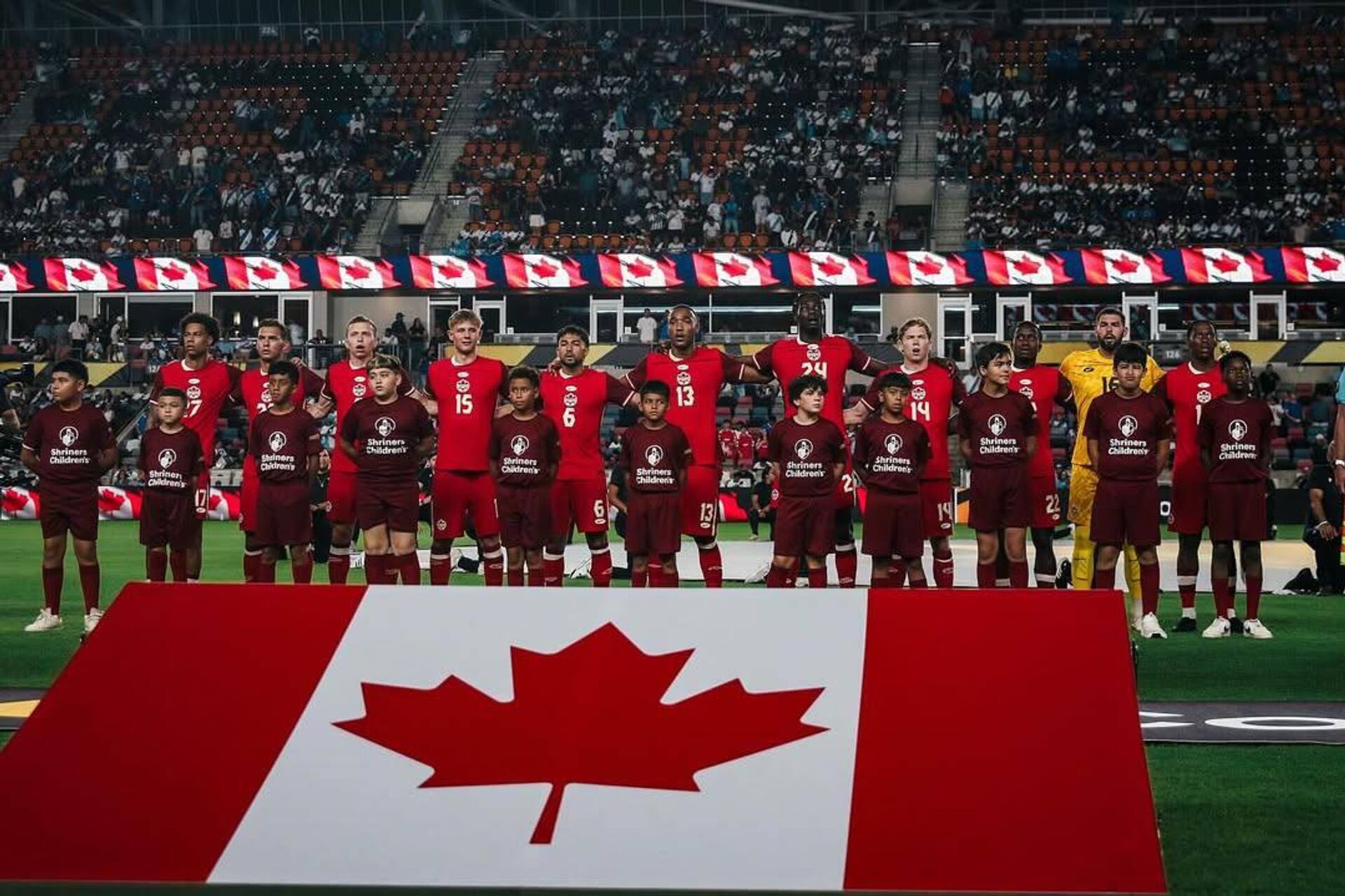 Футболисты сборной Канады по футболу  - Sputnik Южная Осетия, 1920, 28.04.2026