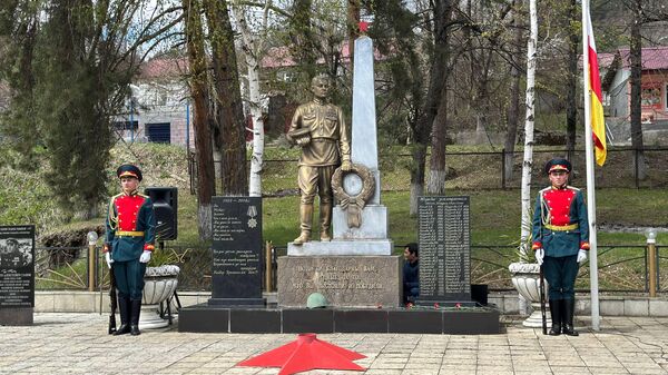  В Южной Осетии почтили память жертв землетрясения 1991 года - Sputnik Южная Осетия