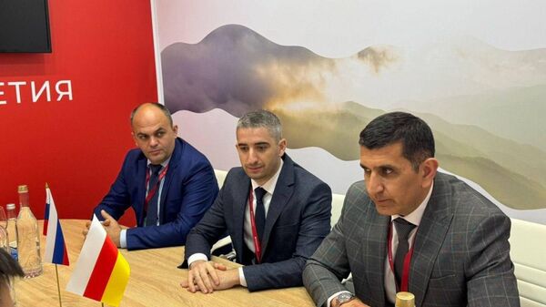 Делегация Южной Осетии встретилась с представителями банка ПСБ на КИФ-2026 - Sputnik Южная Осетия