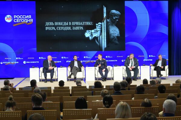Пресс-показ фильма День Победы в Прибалтике: вчера, сегодня, завтра - Sputnik Южная Осетия