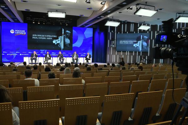 Пресс-показ фильма День Победы в Прибалтике: вчера, сегодня, завтра - Sputnik Южная Осетия