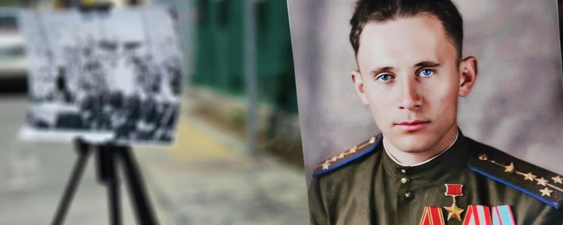 Открытие бюста героя Советского Союза Василия Чочиева в школе №10 в Цхинвале   - Sputnik Южная Осетия, 1920, 30.04.2026