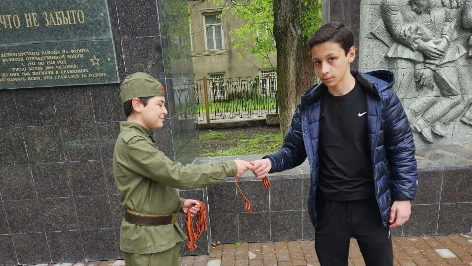 В Ленингорском районе прошла традиционная акция Георгиевская ленточка - Sputnik Южная Осетия, 1920, 05.05.2026