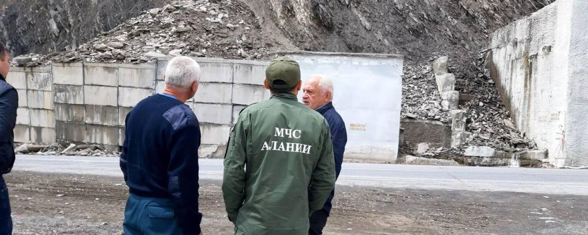 Спасатели проведут мониторинг аварийного склона на Транскаме после схода селя - Sputnik Южная Осетия, 1920, 06.05.2026