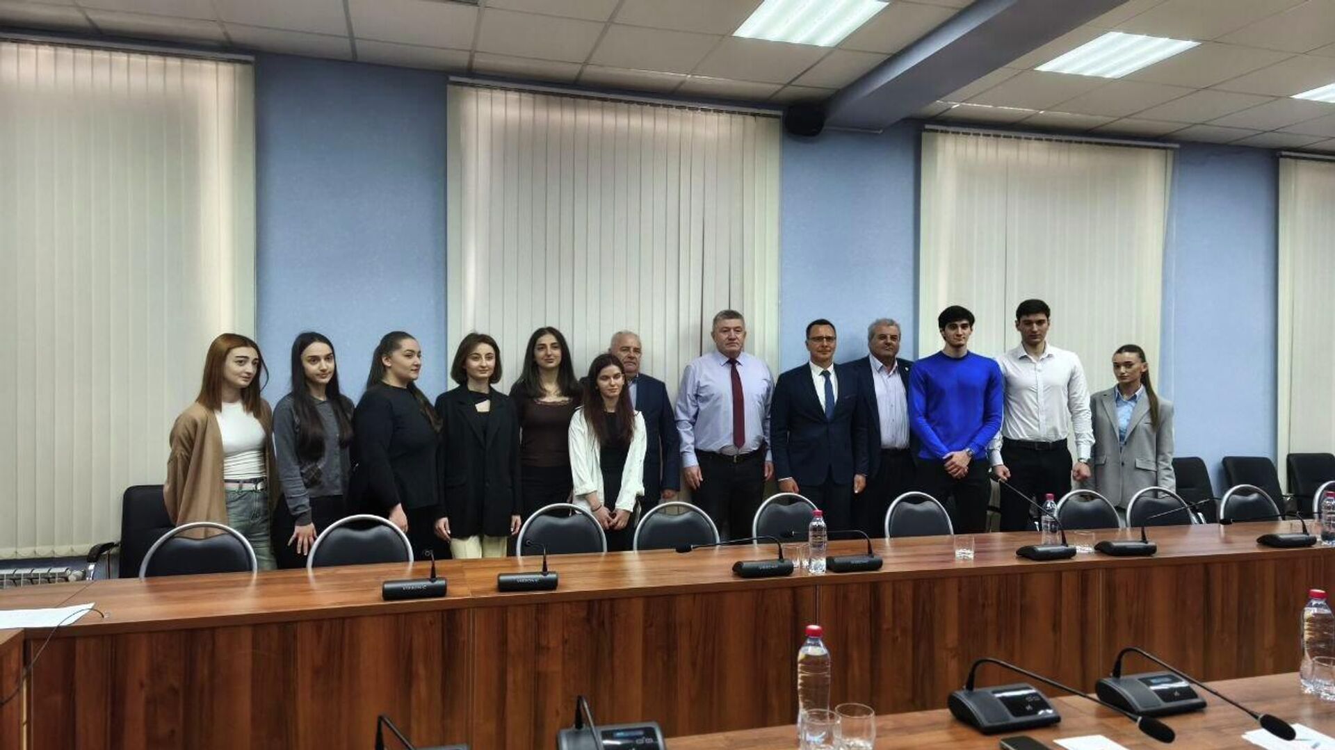 Торжественная церемония вручения десяти лучшим студентам ЮОГУ именных стипендий - Sputnik Южная Осетия, 1920, 08.05.2026