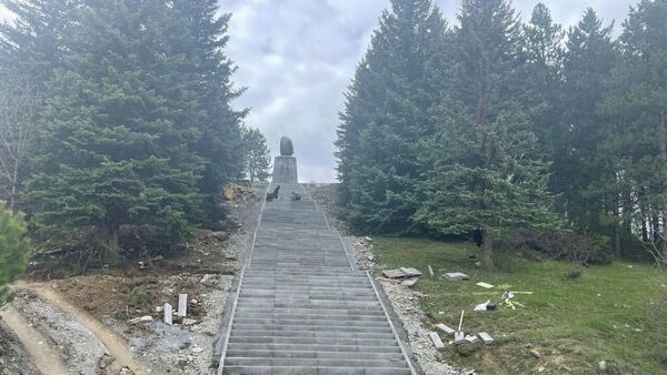 Мемориал павшим в Великой Отечественной войне в Дзауском районе - Sputnik Южная Осетия