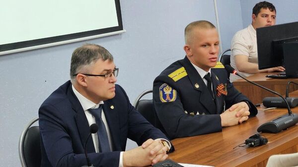 Встреча студентов ЮОГУ с директором спортивно-патриотического клуба Ярополк Ильей Шадриковым - Sputnik Южная Осетия