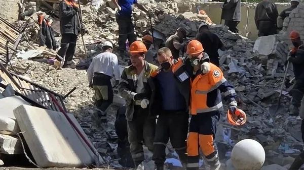 ВСУ целенаправленно били по мирным жителям: помимо колледжа и общежития в Старобельске повреждены магазины, частные дома и административные здания, заявила уполномоченный по правам человека в РФ Яна Лантратова - Sputnik Южная Осетия