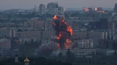 Взрыв во время российского ракетного удара в Киеве
