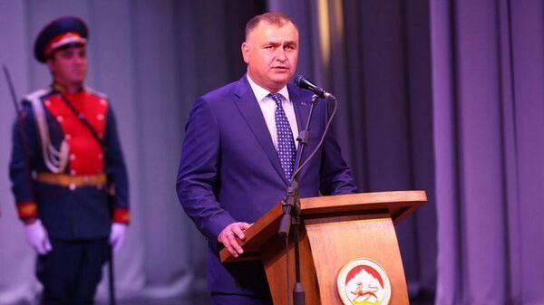 Президент Южной Осетии Алан Гаглоев наградит победителей и призеров конкурса биографических сочинений Три столетия ратной славы воинов Южной Осетии - Sputnik Южная Осетия