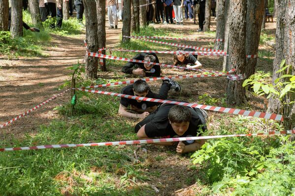 Военно-спортивная игра Зарница в Цхинвале Военно-спортивная игра Зарница в Цхинвале - Sputnik Южная Осетия