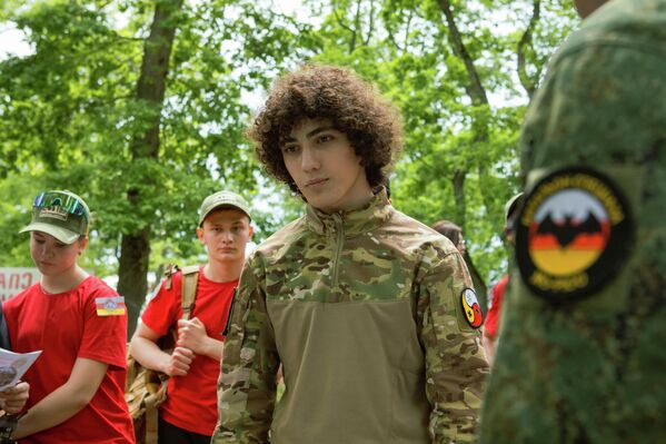 Военно-спортивная игра Зарница в Цхинвале Военно-спортивная игра Зарница в Цхинвале - Sputnik Южная Осетия