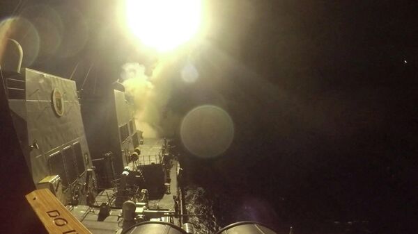 Эсминец USS Michael Murphy запускает крылатые ракеты Tomahawk по целям в Иране - Sputnik Южная Осетия