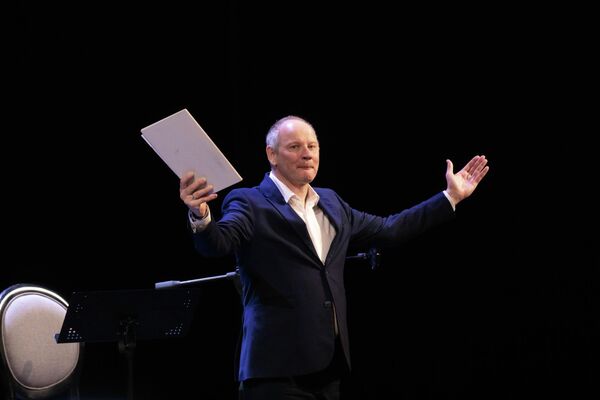 Моноспектакль по повести Метель в Госдрамтеатре Южной Осетии Моноспектакль по повести Метель в Госдрамтеатре Южной Осетии - Sputnik Южная Осетия