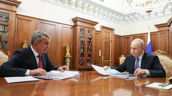 Президент Владимир Путин встретился с главой Северной Осетии Сергеем Меняйло - Sputnik Южная Осетия