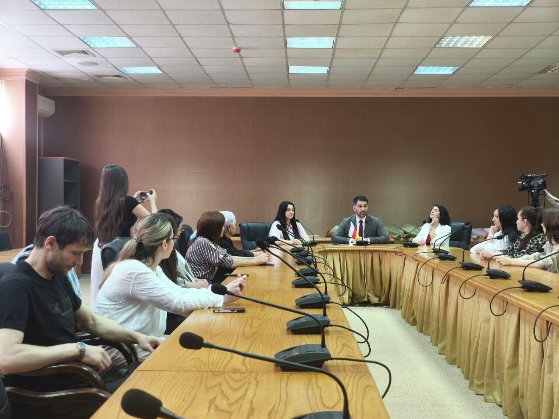 В Южной Осетии наградили победителей смотра-конкурса художественной самодеятельности - Sputnik Южная Осетия, 1920, 17.06.2026
