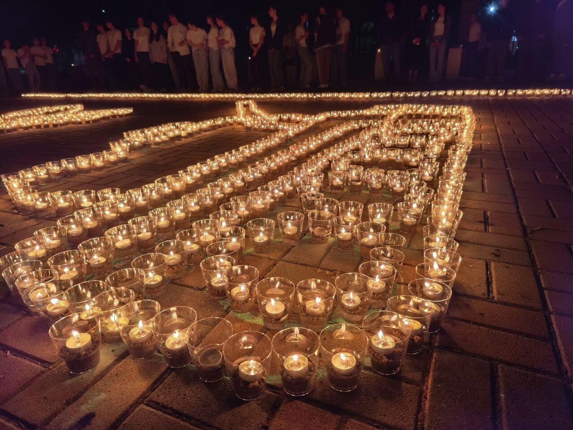 Акция Огненные картины войны, приуроченная к 85-й годовщине начала ВОВ Акция Огненные картины войны, приуроченная к 85-й годовщине начала ВОВ - Sputnik Южная Осетия, 1920, 21.06.2026