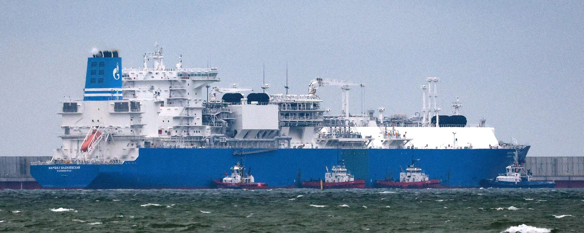 Газовоз Маршал Василевский у берегов Калининграда - Sputnik Южная Осетия, 1920, 02.07.2026