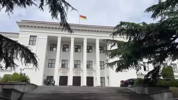 Марат Камболов представил коллективу Министерства финансов нового руководителя — Инну Дзудцову - Sputnik Южная Осетия