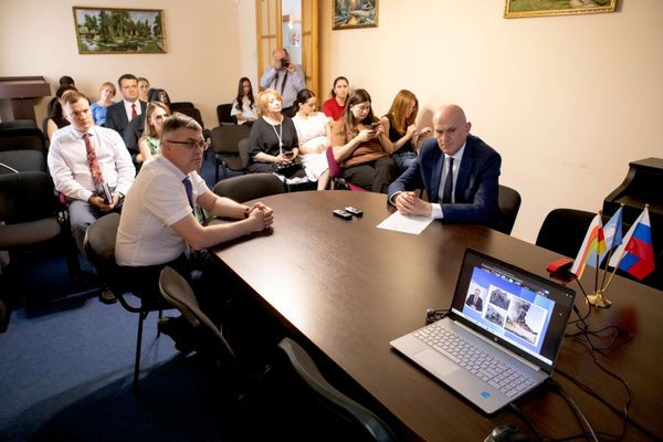 Телемост Преступления киевского режима: террор в отношении гражданского населения Херсонской области Телемост Преступления киевского режима: террор в отношении гражданского населения Херсонской области - Sputnik Южная Осетия
