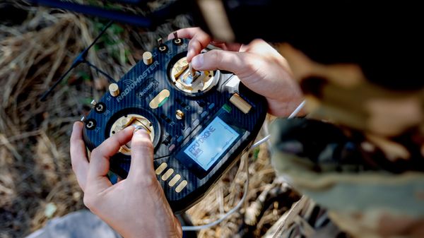 Боевая работа расчета FPV-дронов на Запорожском направлении СВО - Sputnik Южная Осетия