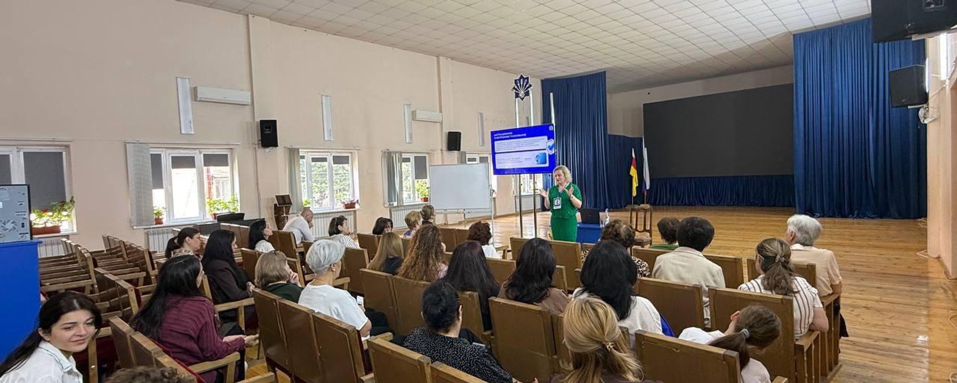 В Цхинвале прошла лекция Российского общества Знание для просветительского сообщества на тему Информационная война как элемент гибридной войны.  - Sputnik Южная Осетия, 1920, 21.07.2026