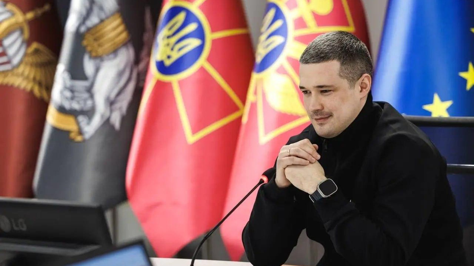 Экс-глава Минобороны Украины Федоров метит на место президента, сообщает британская газета Times Экс-глава Минобороны Украины Федоров метит на место президента, сообщает британская газета Times - Sputnik Южная Осетия, 1920, 21.07.2026