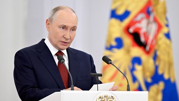 Встреча президента Владимира Путина с депутатами Госдумы РФ восьмого созыва - Sputnik Южная Осетия