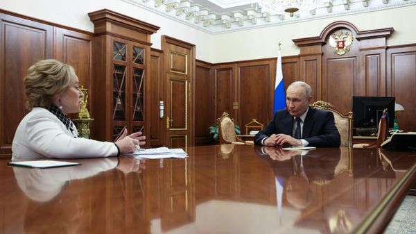 Президент Владимир Путин встретился с председателем Совета Федерации РФ Валентиной Матвиенко - Sputnik Южная Осетия