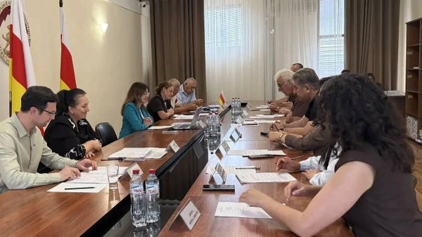 В Цхинвале прошло 93-е заседание Центральной избирательной комиссии - Sputnik Южная Осетия