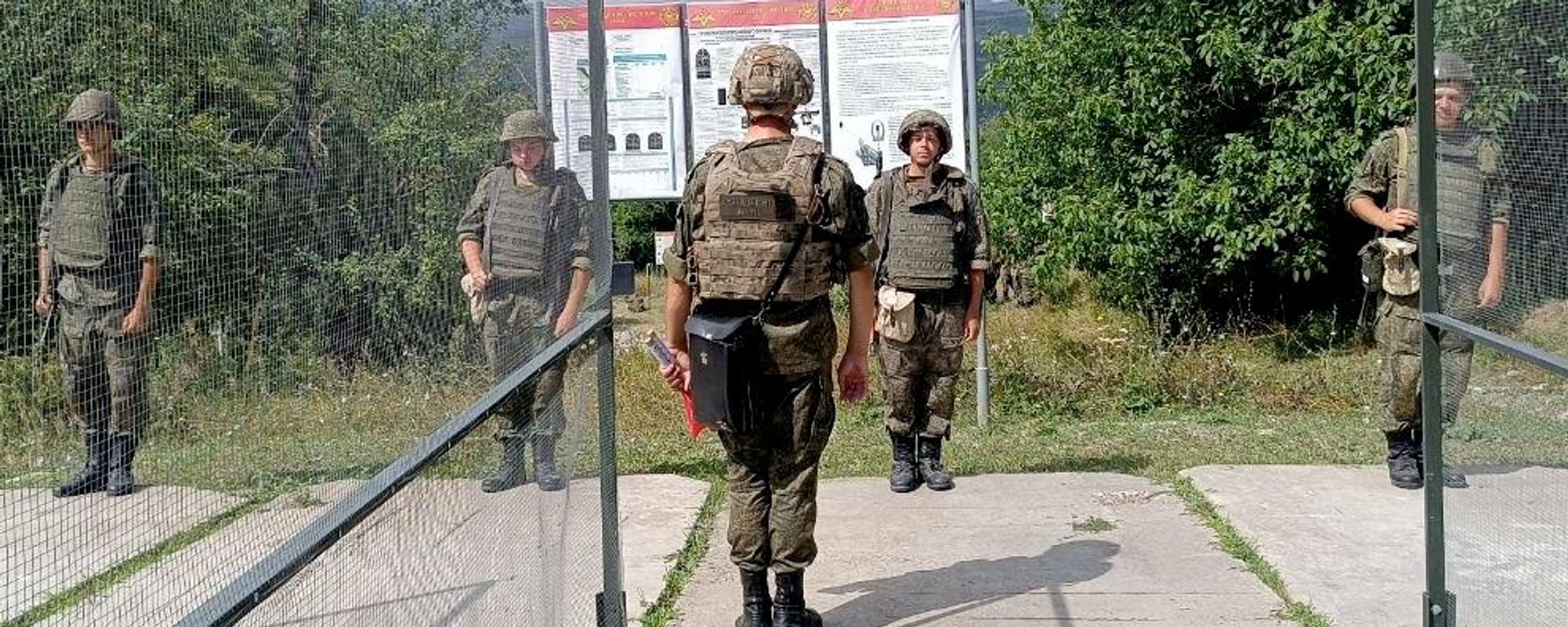 Занятия по огневой подготовке новобранцев российской военной базы в Южной Осетии  - Sputnik Южная Осетия, 1920, 30.07.2026