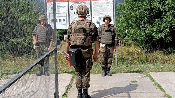 Занятия по огневой подготовке новобранцев российской военной базы в Южной Осетии  - Sputnik Южная Осетия