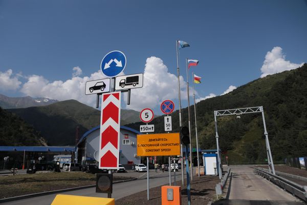 На границе Южной Осетии и России открыли модернизированный пункт пропуска На границе Южной Осетии и России открыли модернизированный пункт пропуска - Sputnik Южная Осетия