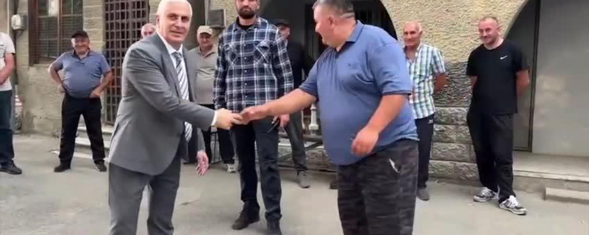 Камболов поручил КГБ Южной Осетии проработать возможность упрощения процедуры выдачи пропусков по гуманитарным основаниям - Sputnik Южная Осетия, 1920, 06.08.2026
