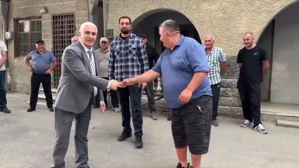 Камболов поручил КГБ Южной Осетии проработать возможность упрощения процедуры выдачи пропусков по гуманитарным основаниям - Sputnik Южная Осетия