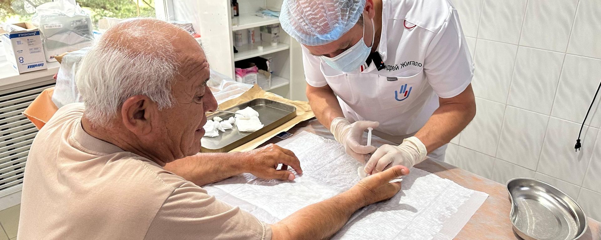 Ведущие российские специалисты из Санкт- Петербурга провели серию бесплатных консультаций и высокотехнологичных операций в РММЦ. - Sputnik Южная Осетия, 1920, 14.08.2026