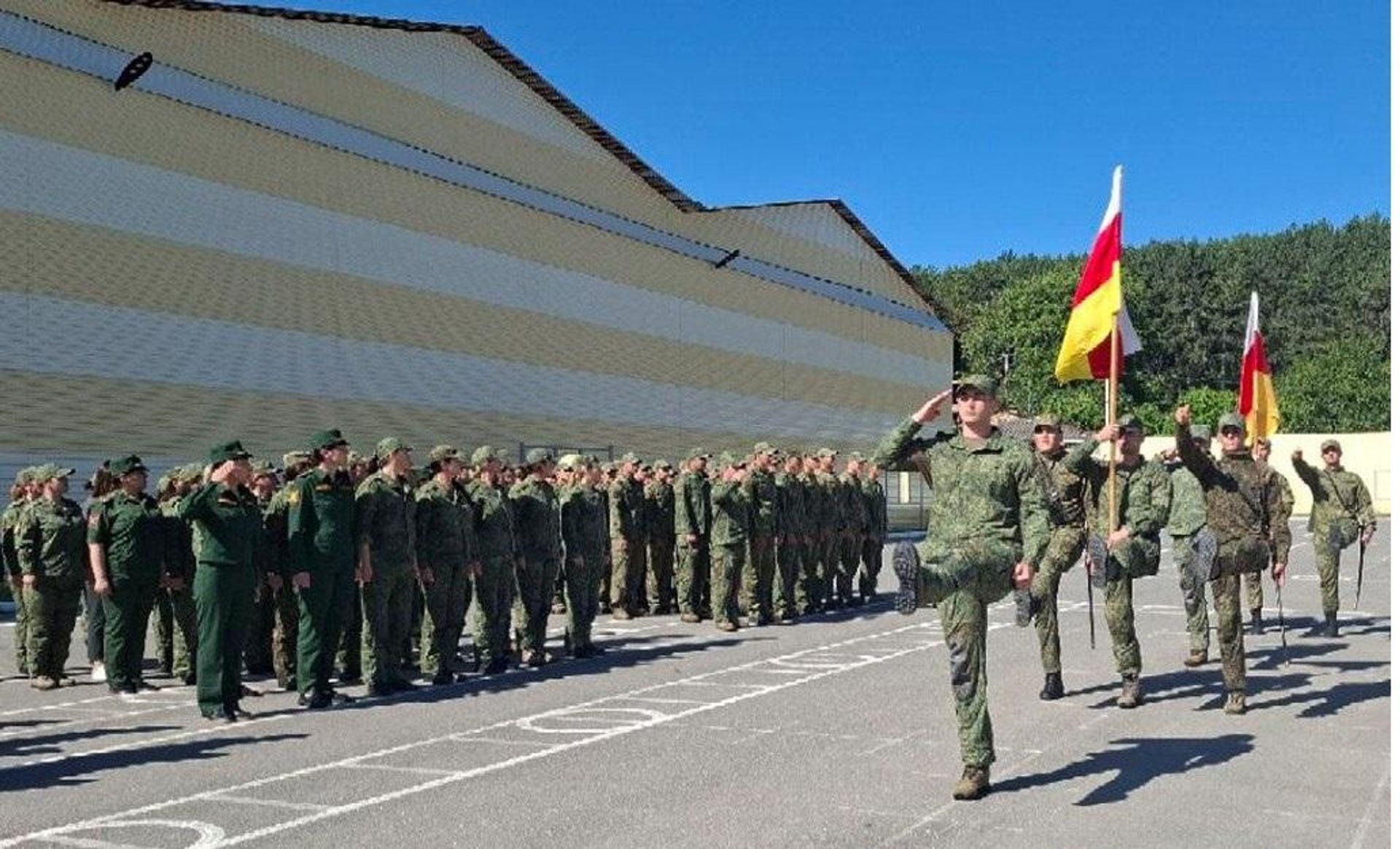 Подготовка к военному параду в честь Дня республики  - Sputnik Южная Осетия, 1920, 21.08.2026