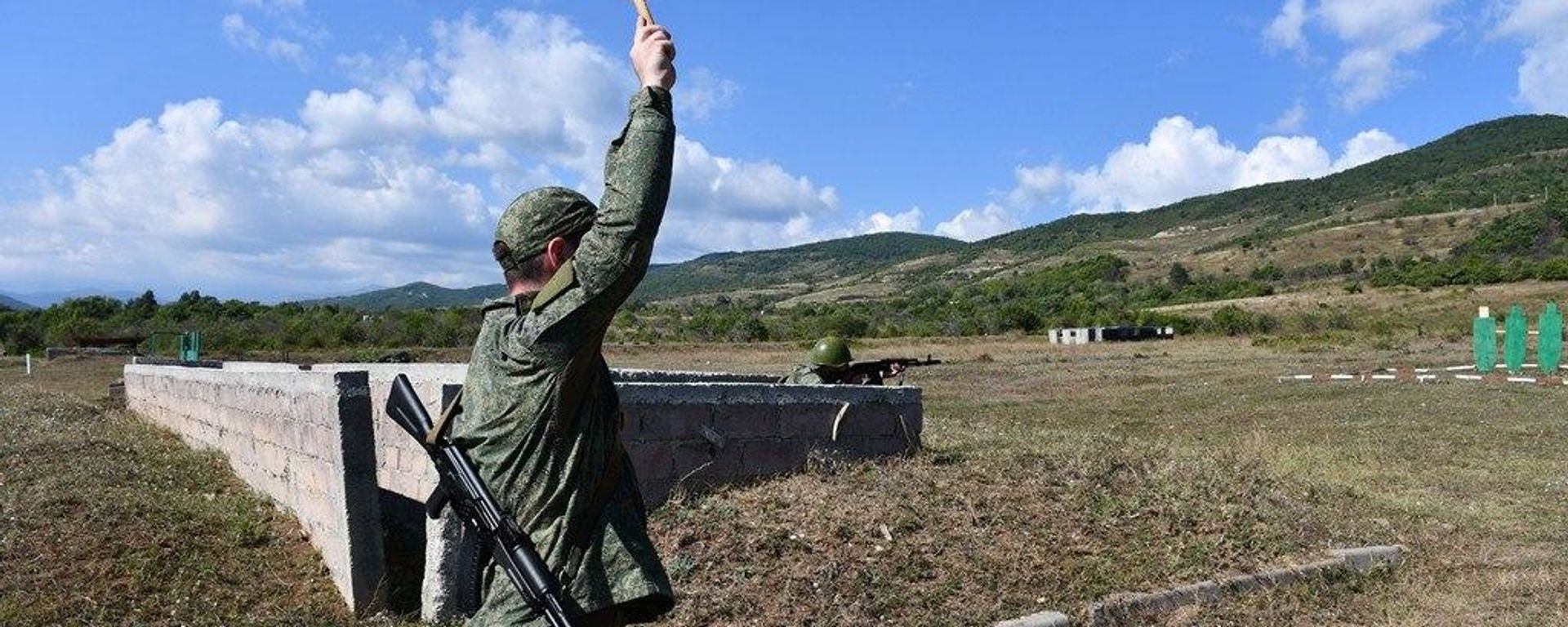 Плановая огневая подготовка военнослужащих Минобороны Южной Осетии - Sputnik Южная Осетия, 1920, 22.08.2026