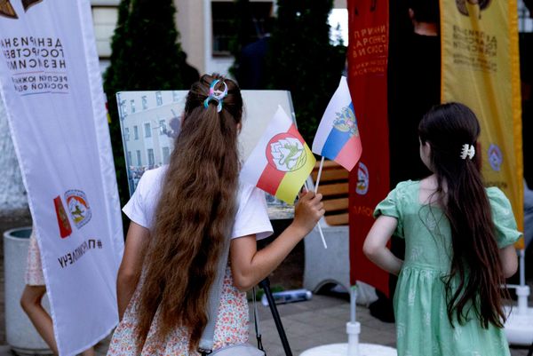 Концерт в Цхинвале в честь дня признания независимости Южной Осетии Концерт в Цхинвале в честь дня признания независимости Южной Осетии - Sputnik Южная Осетия