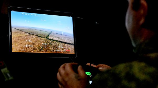 Боевая работа расчета БПЛА Молния-ПВО в зоне СВО - Sputnik Южная Осетия