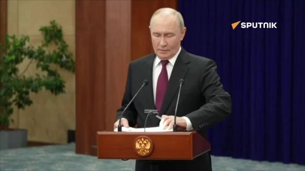 ШОС — одна из самых мощных региональных структур, заявил президент России Путин по итогам саммита в Бишкеке - Sputnik Южная Осетия