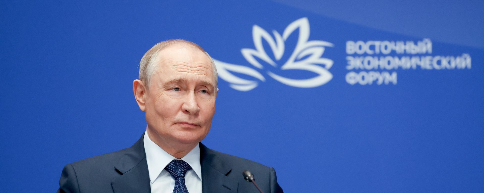 Президент РФ Владимир Путин в Дальневосточном федеральном округе - Sputnik Южная Осетия, 1920, 03.09.2026