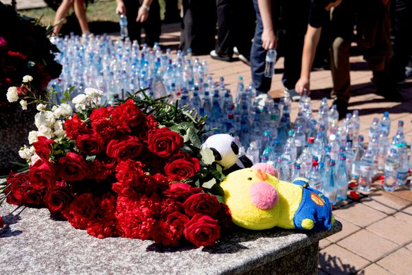 Траурная акция в Южной Осетии памяти жертв теракта в Беслане  - Sputnik Южная Осетия