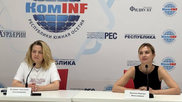 Анастасия Кучерова и Варвара Иванова - Sputnik Южная Осетия