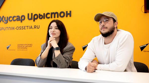 Нина Кокоева и Георгий Валиев - Sputnik Южная Осетия
