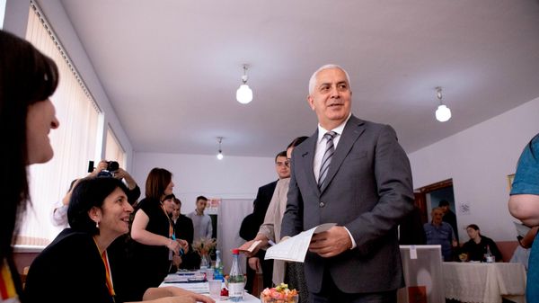 Марат Камболов на выборах президента РЮО - Sputnik Южная Осетия