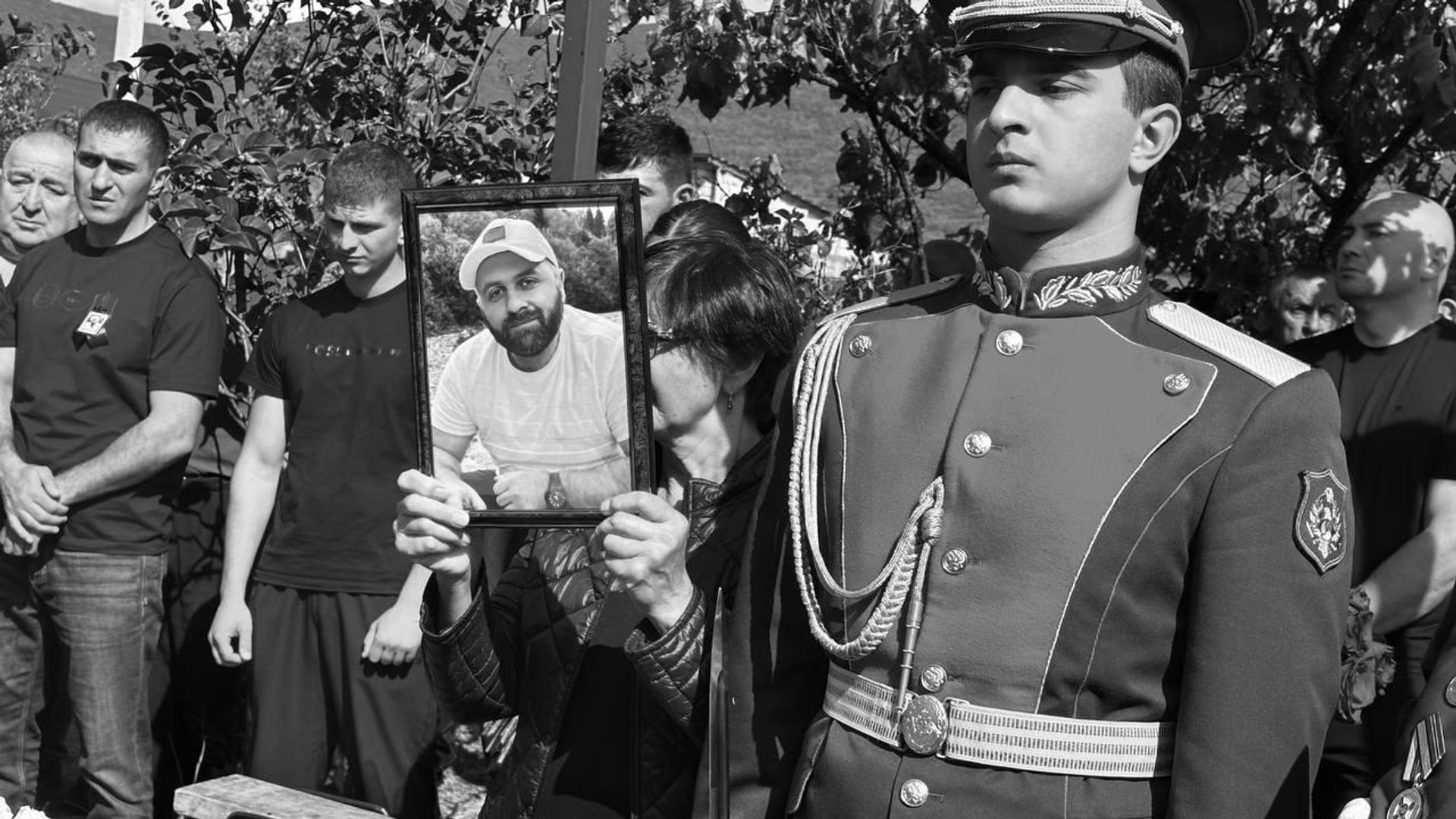 В Цхинвале проводили в последний путь участника СВО Ацамаза Алборова В Цхинвале проводили в последний путь участника СВО Ацамаза Алборова - Sputnik Южная Осетия, 1920, 26.09.2026