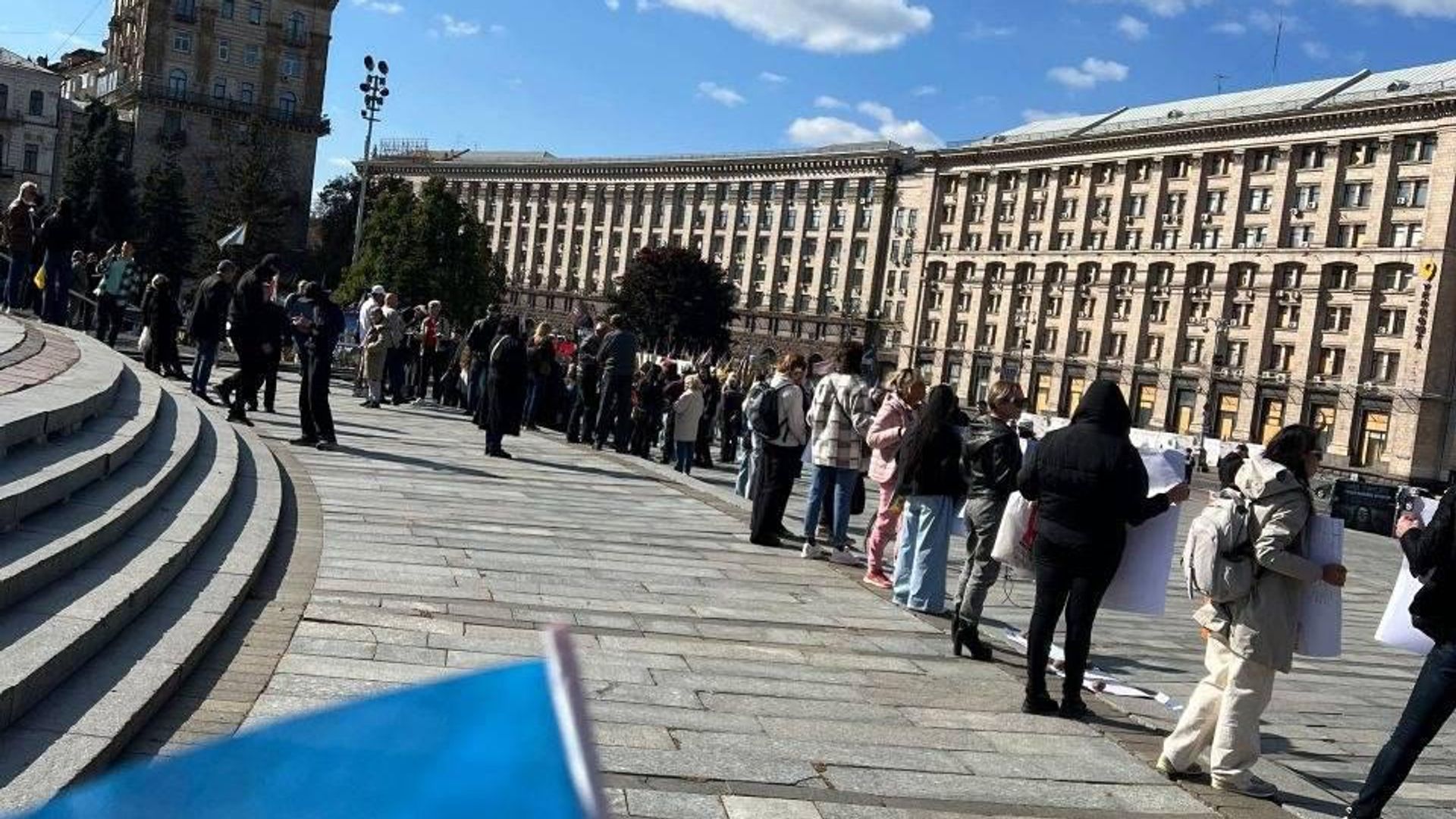 В Киеве украинцы вышли на акцию за мир В Киеве украинцы вышли на акцию за мир - Sputnik Южная Осетия, 1920, 03.10.2026