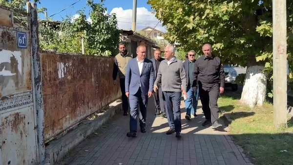 Хъамболты Марат бахӕс кодта бабӕстон кӕнын Цхинвалы уынгтӕ ӕмӕ историон объекттӕ - Sputnik Хуссар Ирыстон