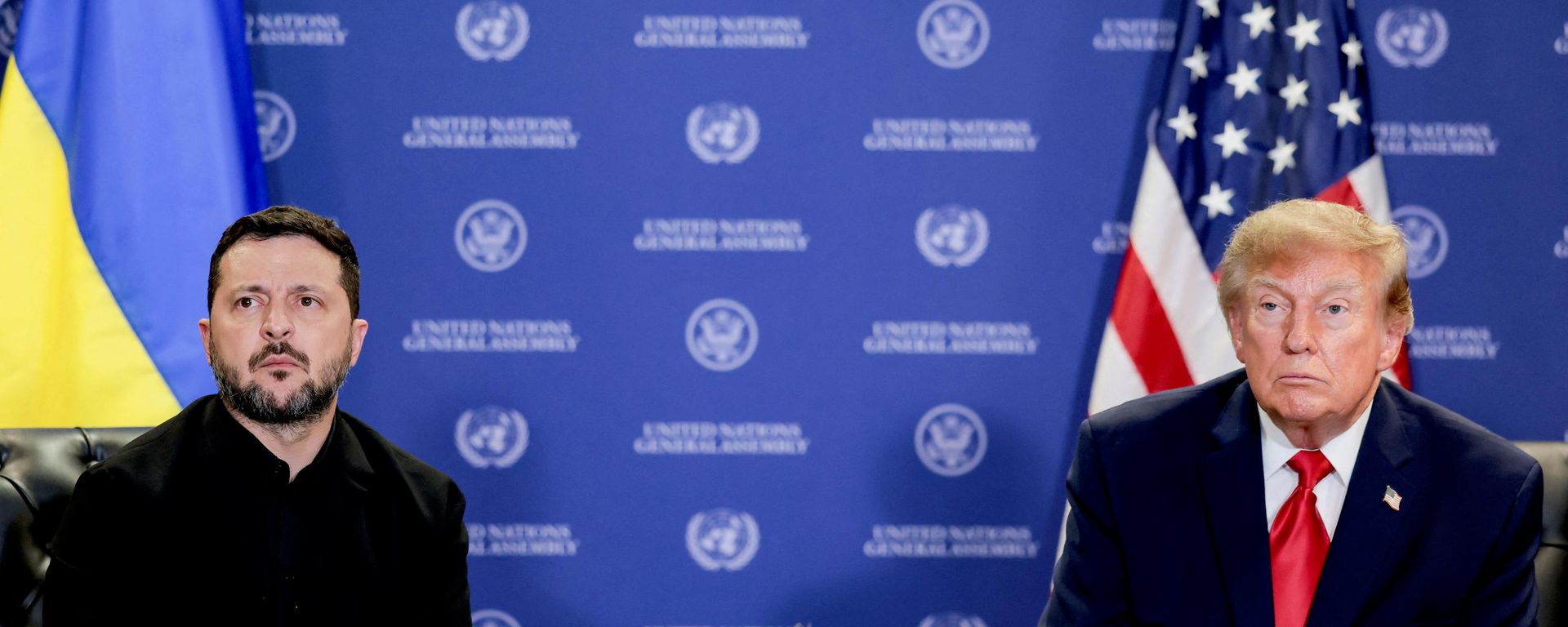 Президент США Дональд Трамп во время встречи с Владимиром Зеленским - Sputnik Южная Осетия, 1920, 13.10.2026